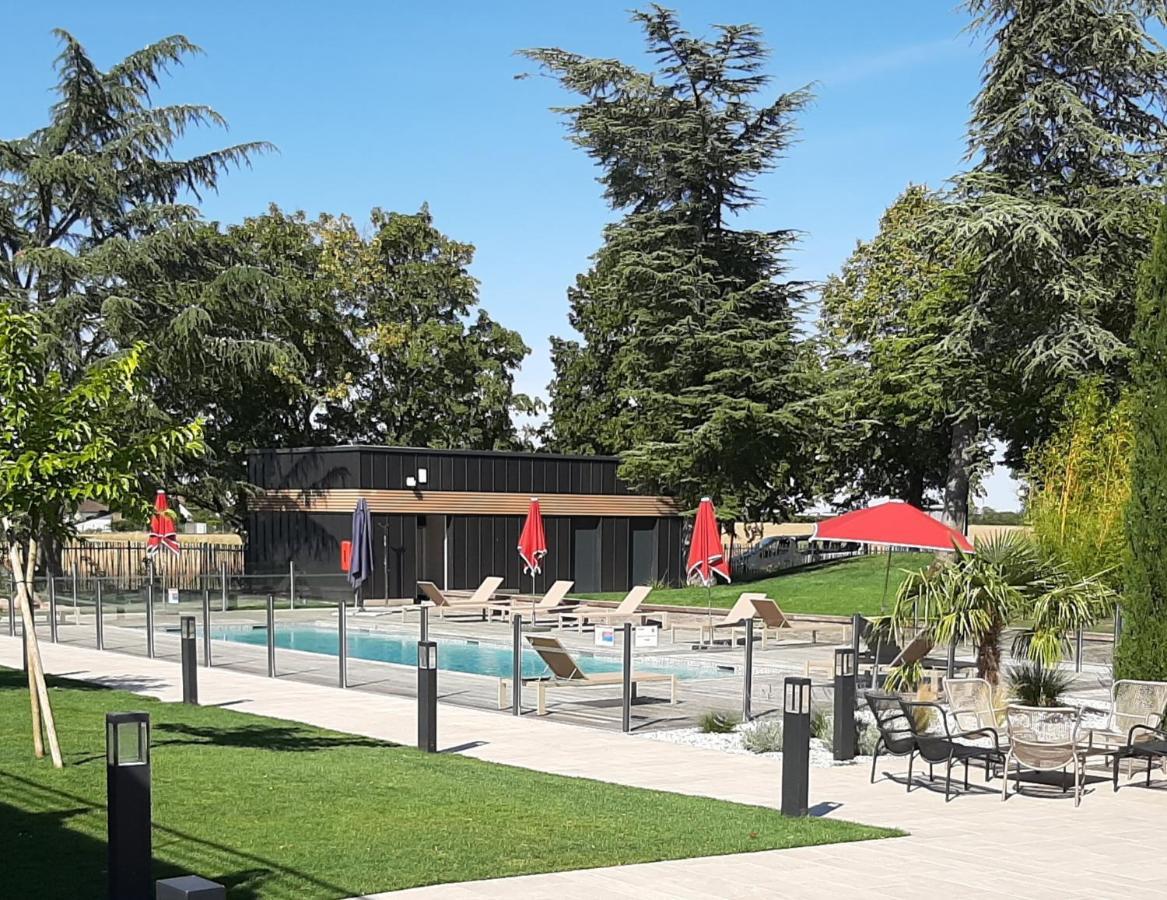 Logis Hotel Relais Saint Jacques - Chateauroux Deols Bagian luar foto