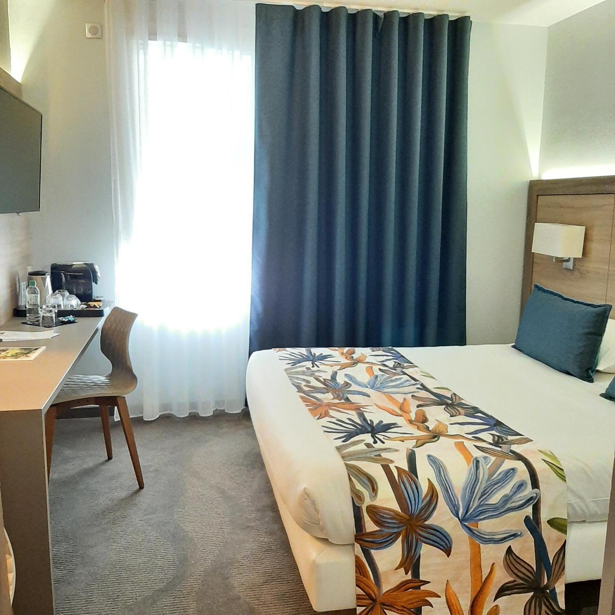 Logis Hotel Relais Saint Jacques - Chateauroux Deols Bagian luar foto