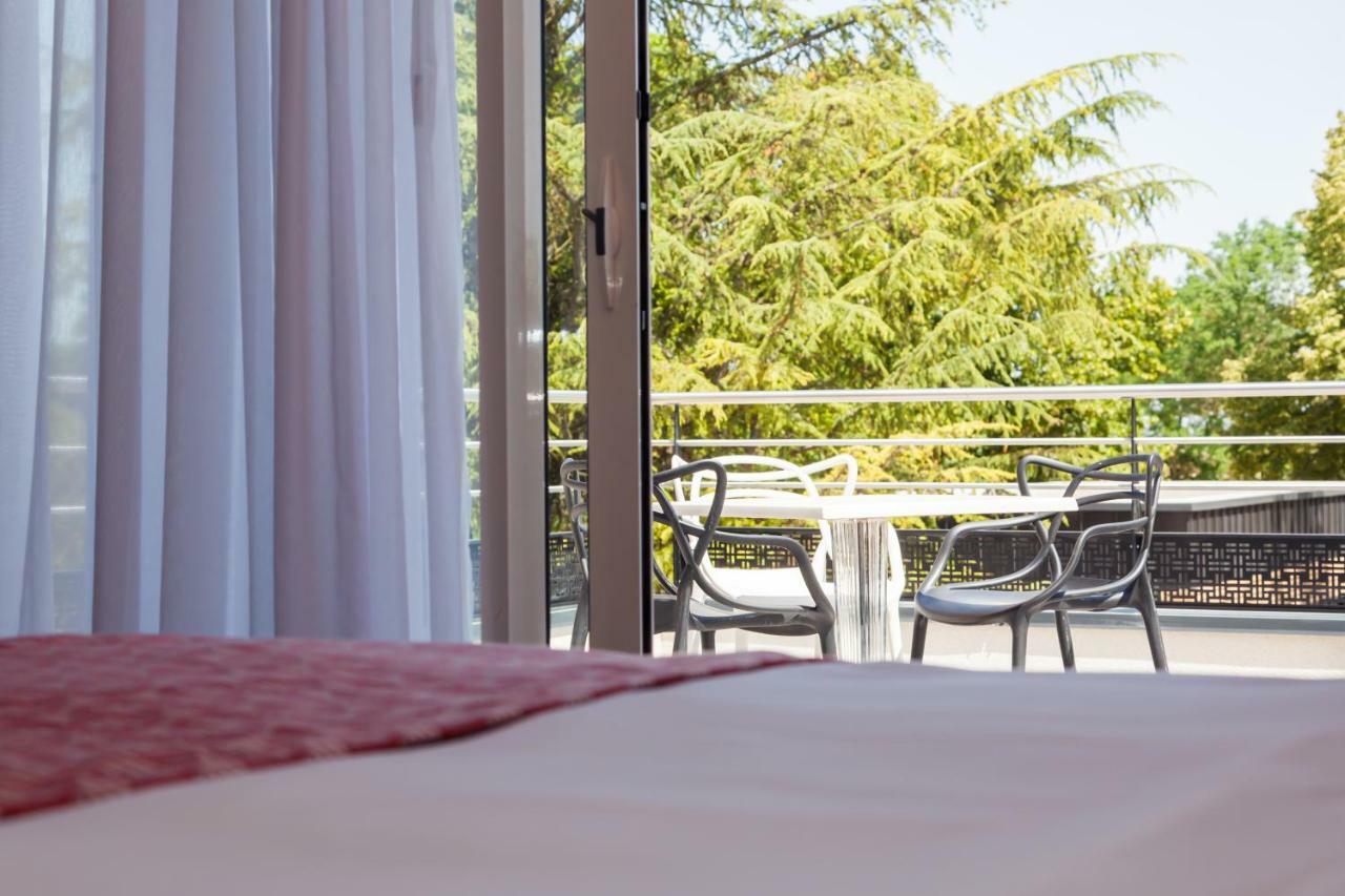 Logis Hotel Relais Saint Jacques - Chateauroux Deols Bagian luar foto